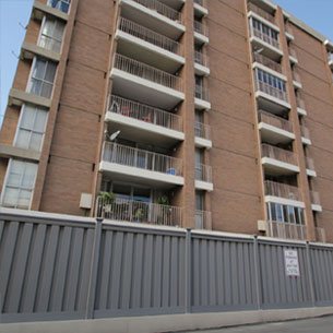 Trex-Fence-Winchester-Grey-Condo >> Commercial & Government 2