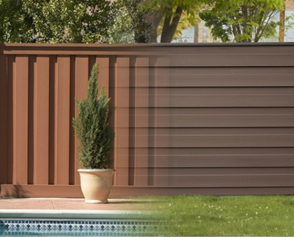 A blended picture of Trex Fence with vertical and horizontal pickets