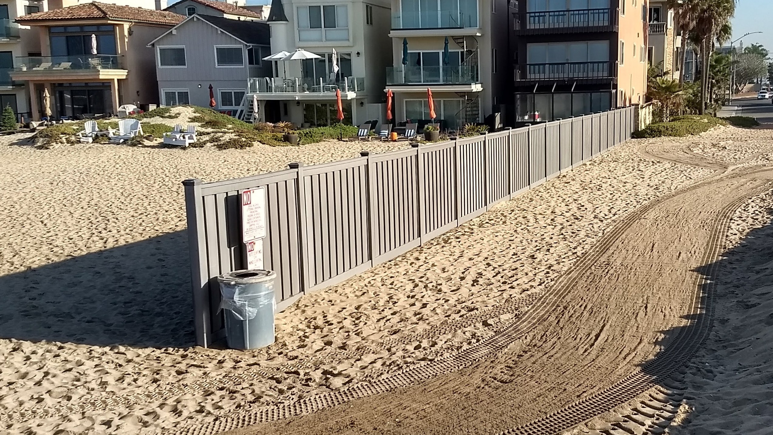 Trex Fencing - Santa Ana wind resistant fencing Trex Composite Fencing in San Diego | Find Local Dealers & Installers 3